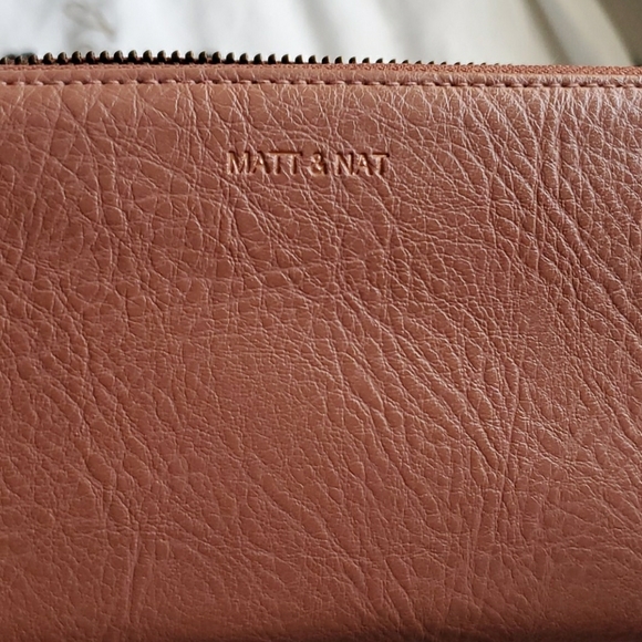 Matt & Nat Central Wallet - Picture 1 of 4